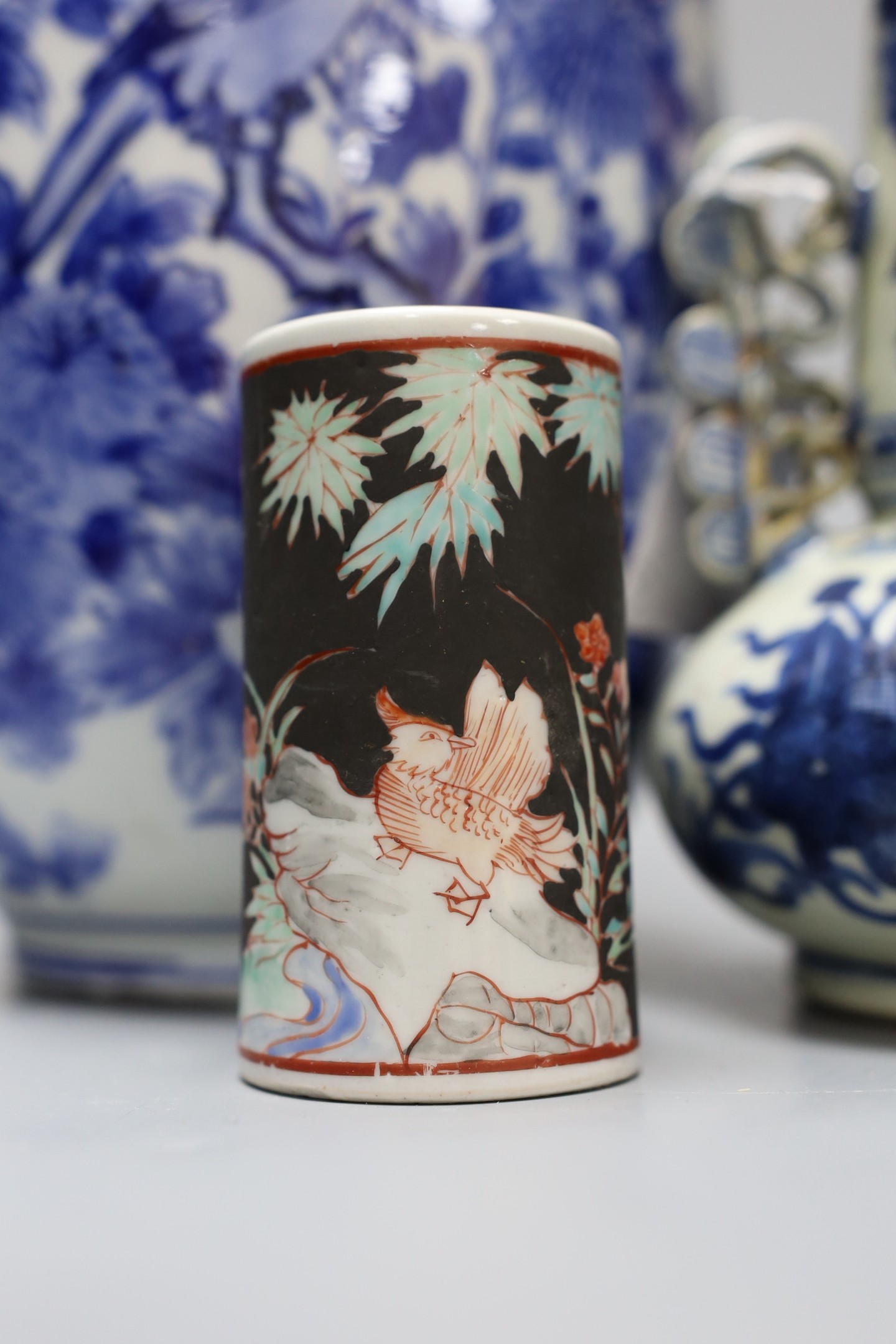 A selection of Oriental ceramics, to include a Chinese blue and white Venetian-glass style vase decorated with floral sprays with decorative and pierced handles, tallest 38cm, (6)